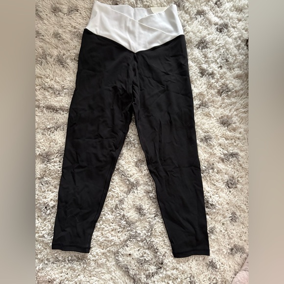 Aerie Black and White Leggings - Picture 1 of 2